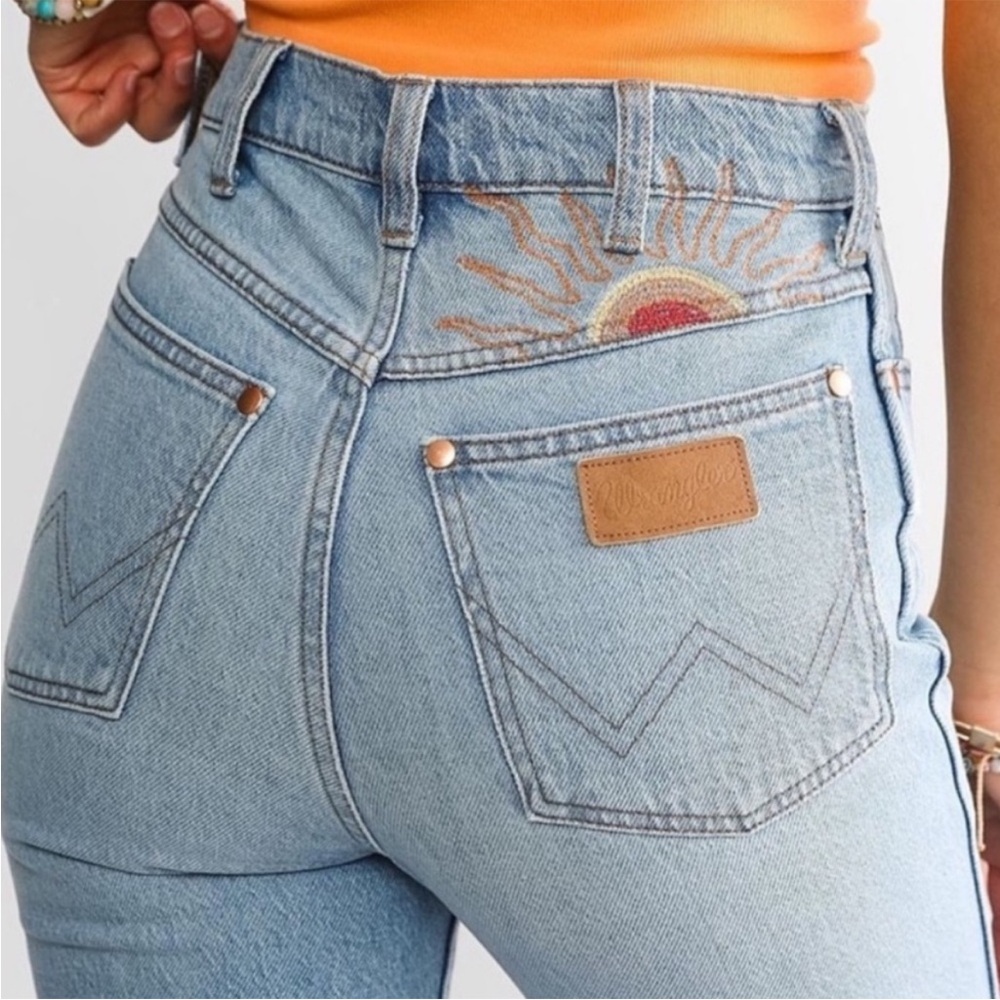NTW! Wrangler Westward 626 Embroidered
Bootcut Jeans, size 29/30